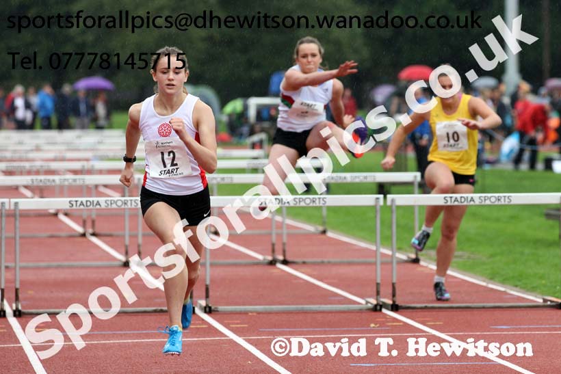 Womens and Girls hurdles at the Northern Inter-Counties under-17s and 15s at Witton Park, Blackburn. Photo: David T. Hewitson/Sports for All Pics